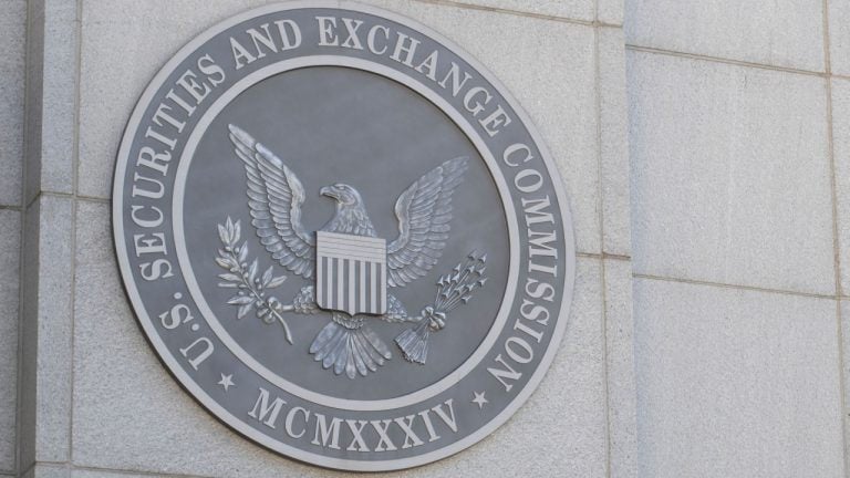 US Lawmakers Urge SEC to Explain Lack of Oversight connected  Meme Coins Amid Rising Scam Losses