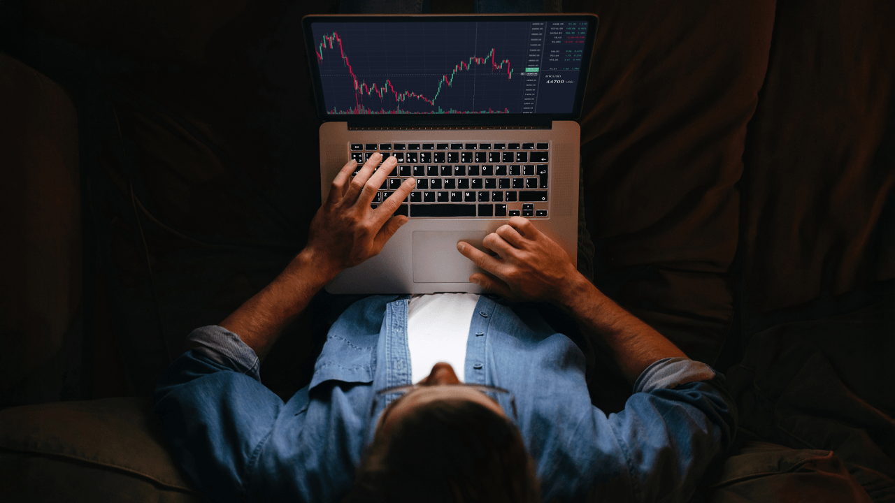 Bitcoin Price Watch: BTC Bears in Control as Moving Averages Signal Further Downside Bitcoin Price Watch: BTC Bears in Control as Moving Averages Signal Further Downside