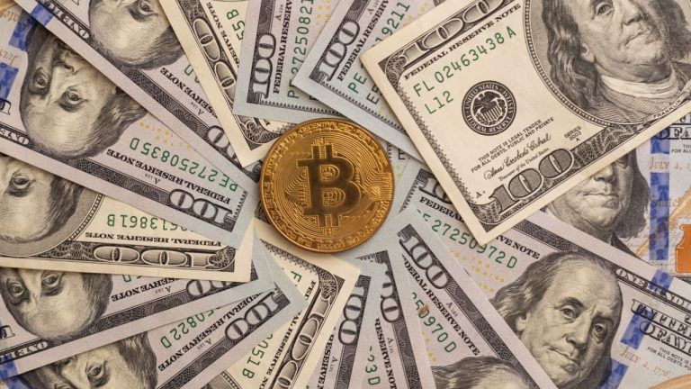 Former IMF Chief Economist: Bitcoin's Role in the $25T Shadow Economy Is Undermining the Dollar Hegemony