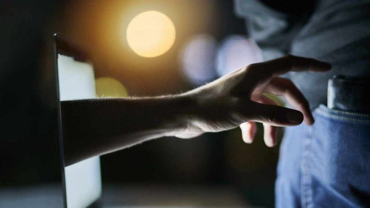 Crypto Scams Soar in Nebraska as Romance Ruses Drain Savings