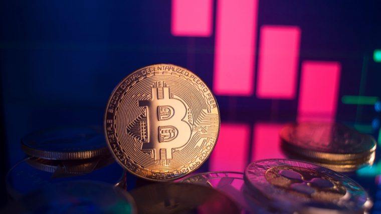 ETF Momentum Breaks: Bitcoin and Ether Funds Record Net Outflows After Strong Run
