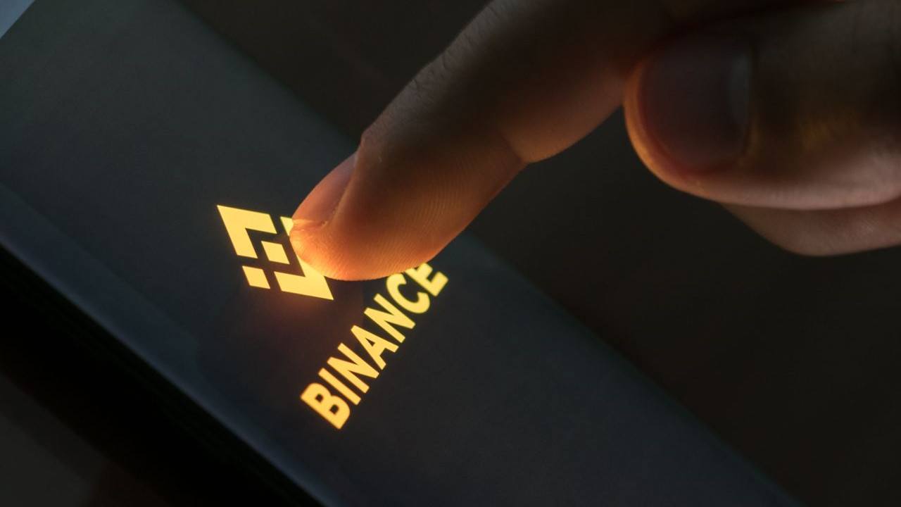 Standard Chartered Bank Predicts ,800 BNB by 2028
