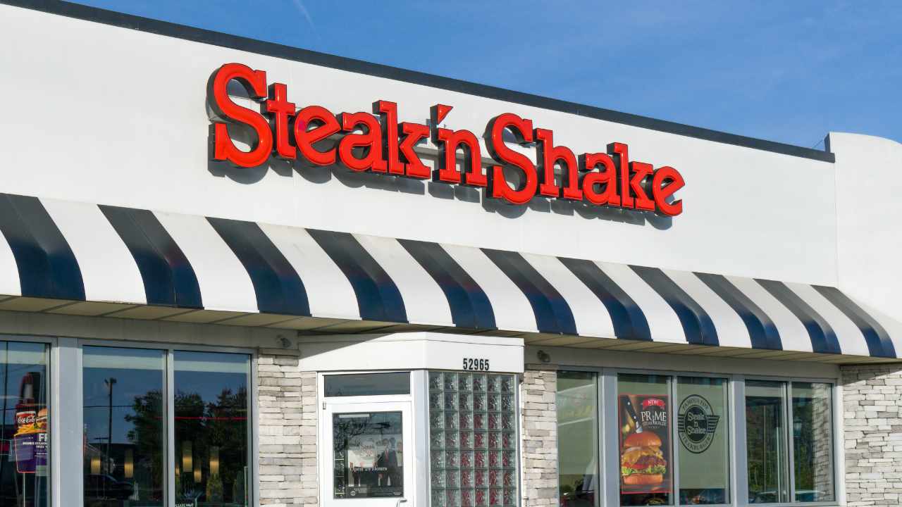 Steak ’n Shake Goes Full Crypto — 100M Can Pay With Bitcoin Next Week