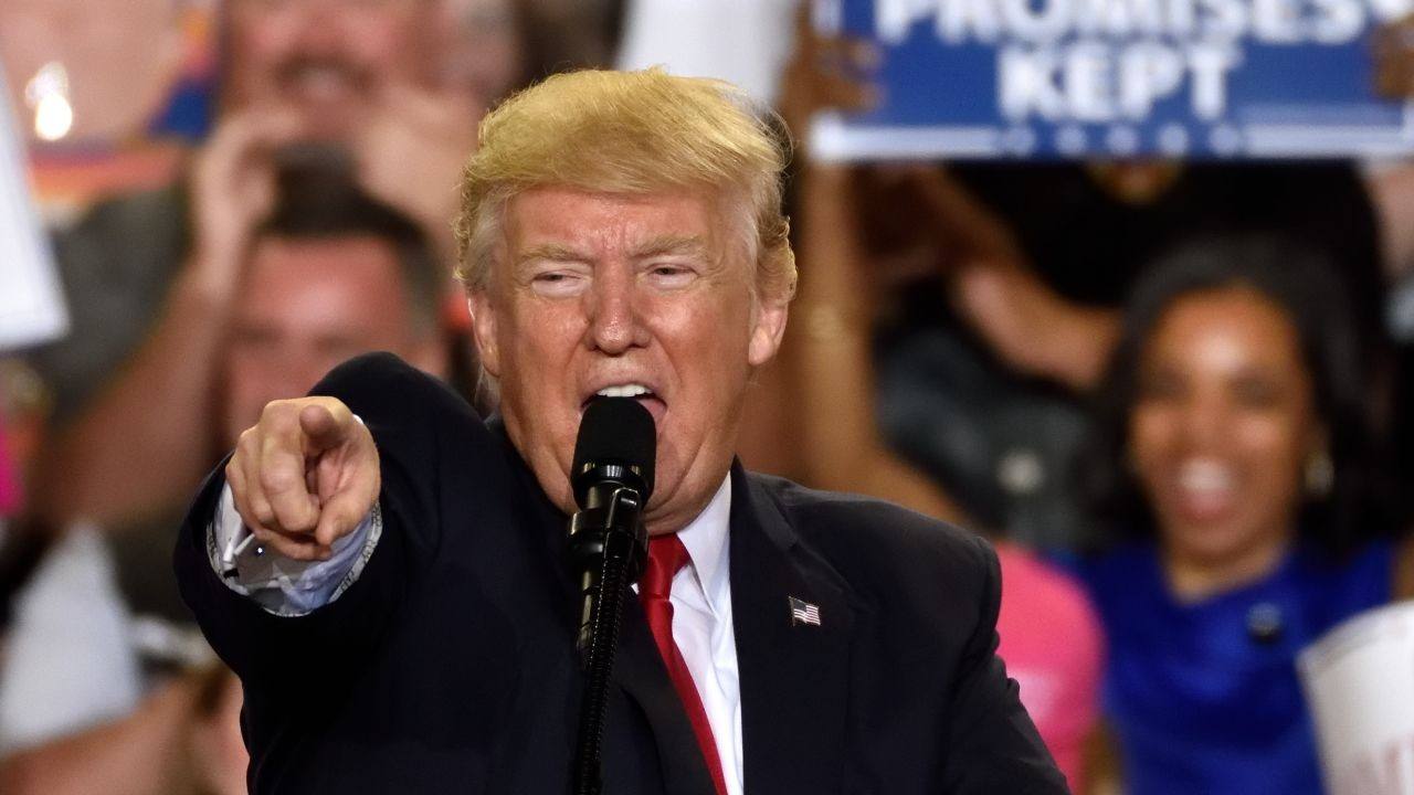 Bitcoin Trades Sideways After Trump Calls Out Powell, Again