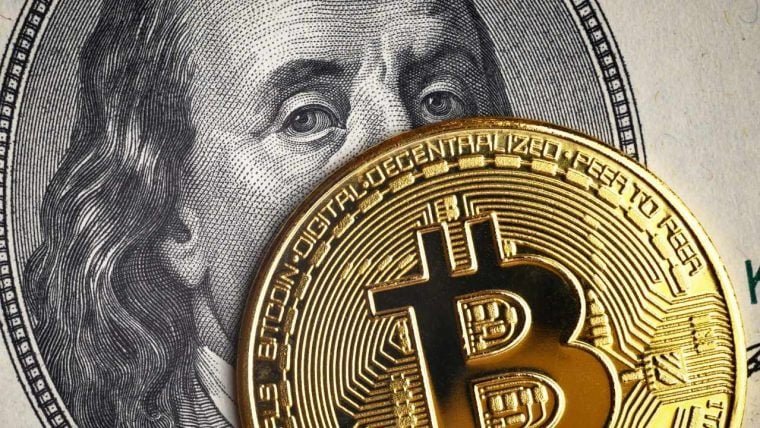 Elon Musk Backs Coinbase Warning: Bitcoin Could Replace Dollar Amid US Fiscal Crisis