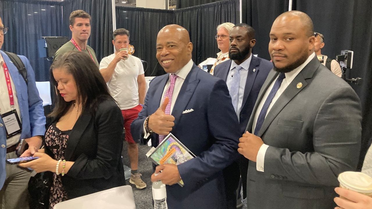 Bitcoin Blir Mainstream: Höjdpunkter Från Bitcoin 2025 Konferensen Bitcoin Blir Mainstream: Höjdpunkter Från Bitcoin 2025 Konferensen