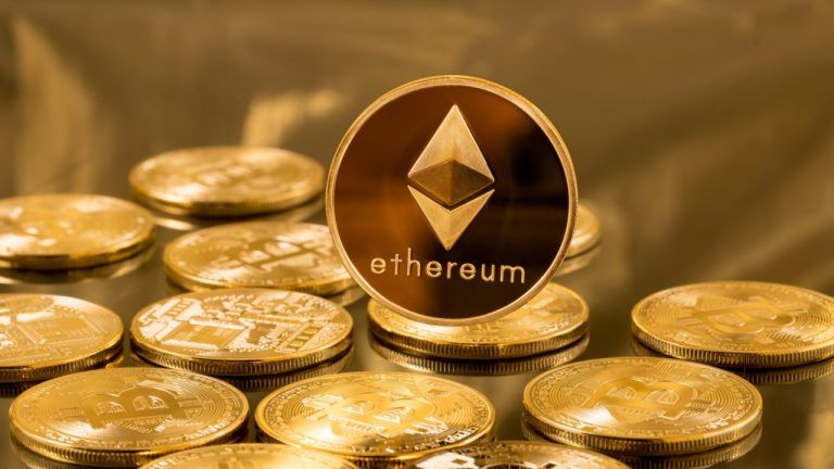 Ether ETFs Push Green Streak to 14 Days as Outflows Return to Bitcoin ETFs