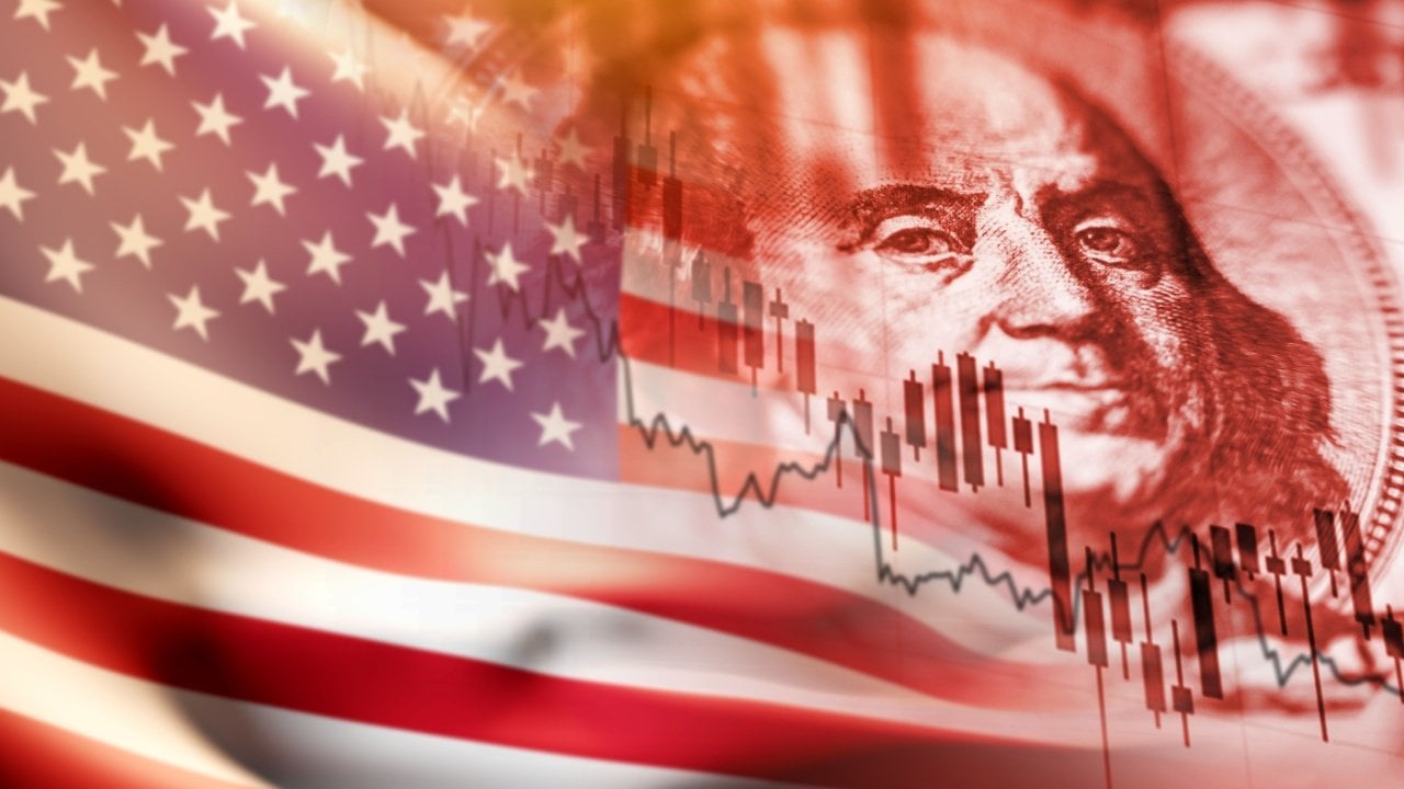 First Signs of Investors Shifting Away From US Markets Surge