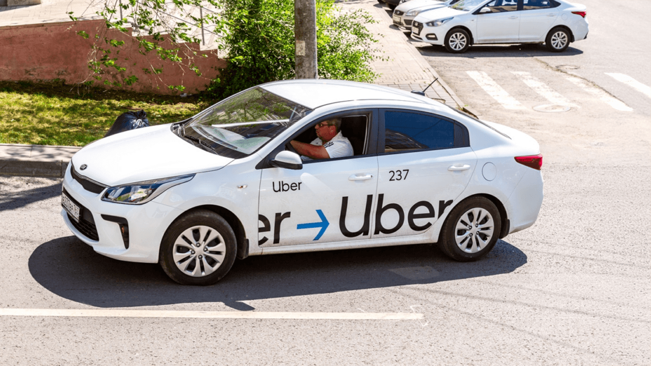 Uber Eyes Stablecoins to Cut Global Payment Costs, CEO Says Bitcoin Is a ‘Proven Commodity’