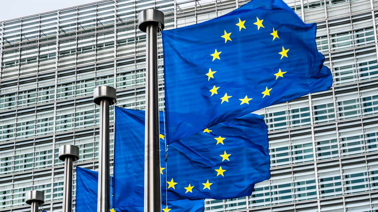 Kraken Secures MiCA License, Expands Regulated Crypto Services Across 30 EU States