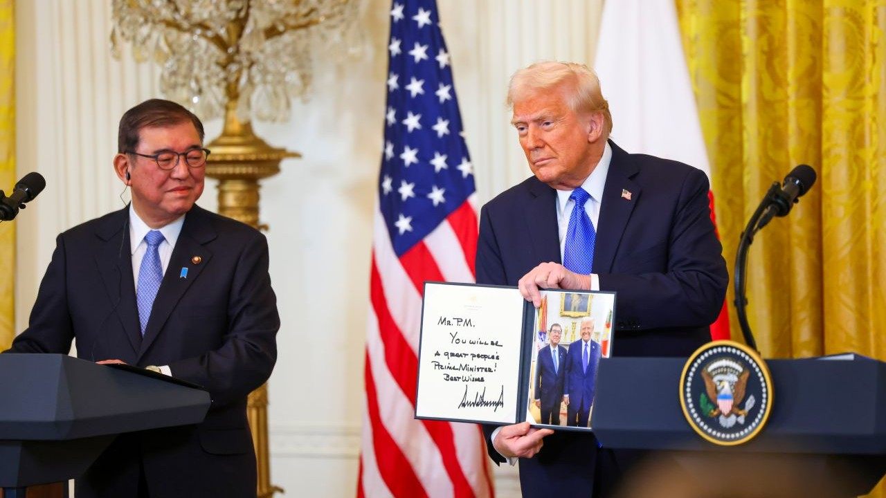 비트코인은 주춤하지만 주식은 트럼프의 일본 거래 후 급등 - Bitcoin News