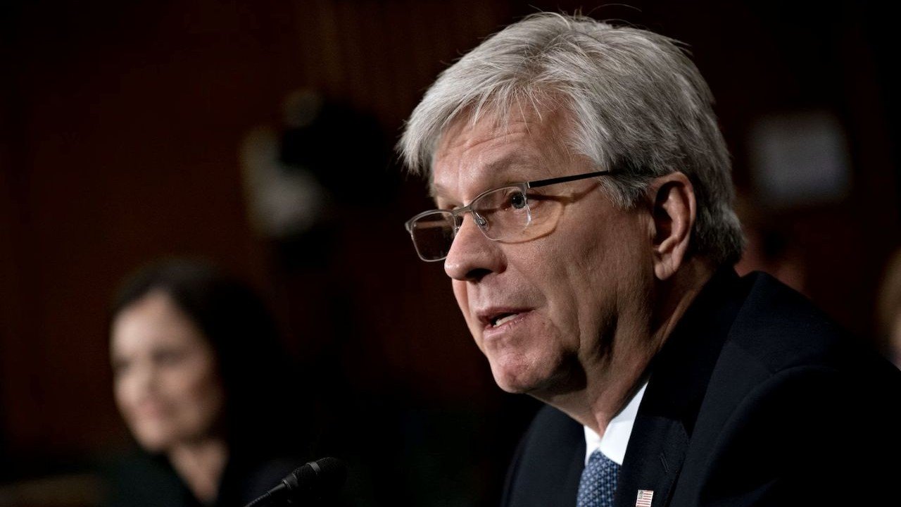 باول يثبت الفائدة، لكن زملاءه يختلفون باول يثبت الفائدة، لكن زملاءه يختلفون