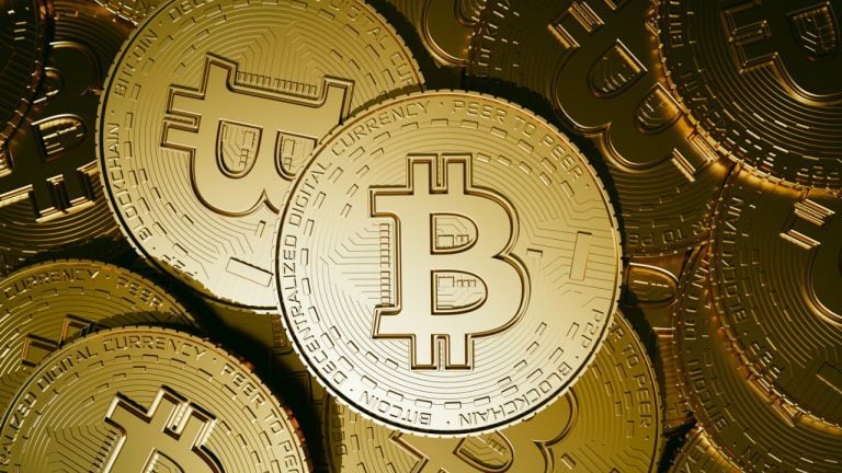 Strategy Eyes Fresh Bitcoin Buys With .2B Stock Sale After B in Q2 Gain