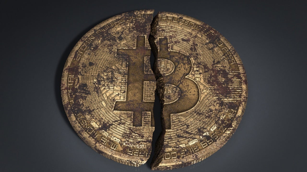 Chronicling the End of Bitcoin: Analyst Estimates It Might Happen in 11 Years