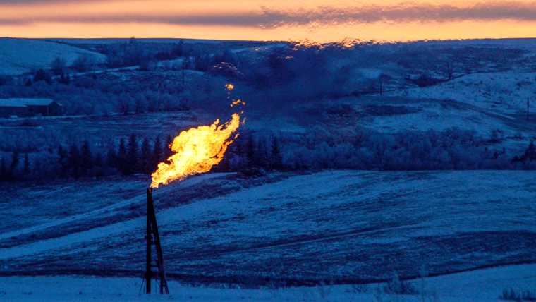 Union Jack Oil Plans Bitcoin Mining Using Stranded Gas, Considers BTC Treasury