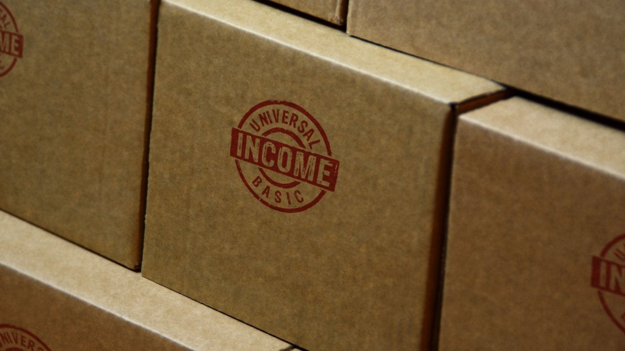 Will AI Make Universal Basic Income a Reality? Here’s How It Could Be Implemented