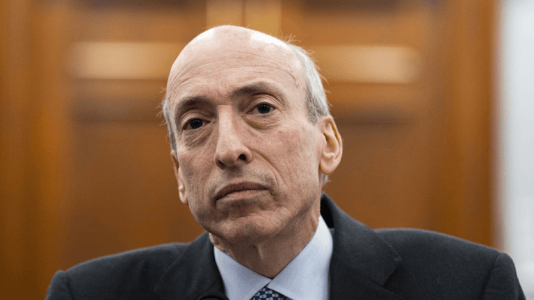 Erased Gensler Texts Ignite Crypto Backlash as SEC Watchdog Faults ‘Avoidable Errors’