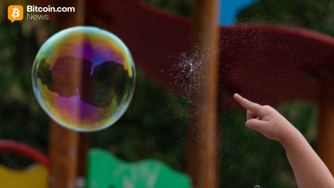 Colapso de la Narrativa de BTC: Por Qué la Caída de Precio de Bitcoin era 'Inevitable' a Pesar del Hype de los ETF