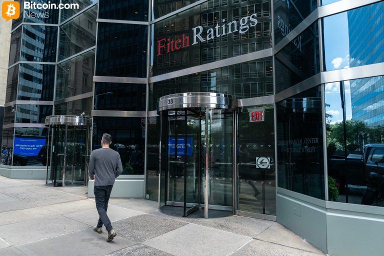 Fitch Warns: US Banks’ Crypto Exposure Threatens Credit Ratings