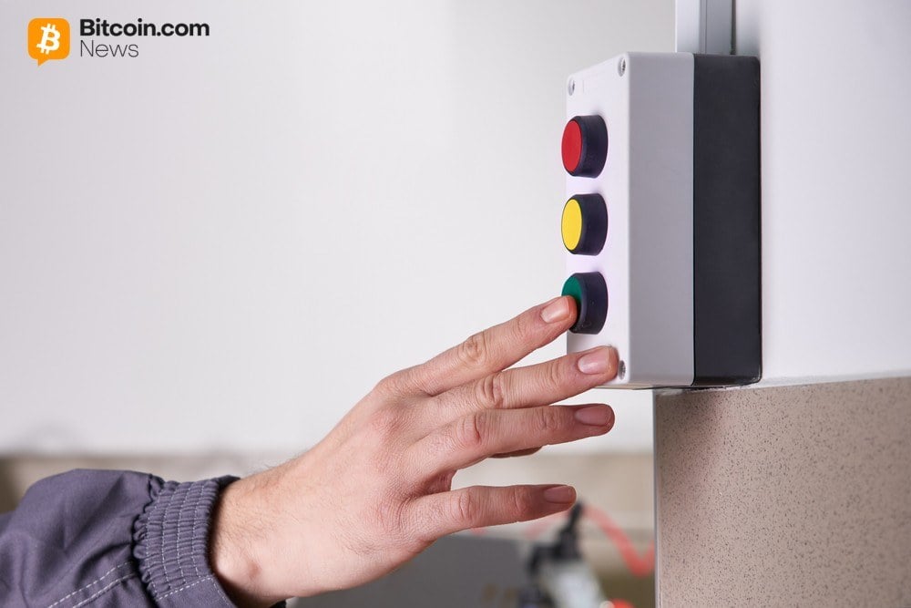 Ether ETFs Flip Green With $28 Million Inflow as Bitcoin Keeps Bleeding