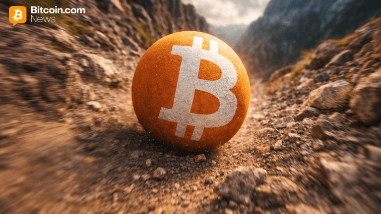 Bitcoin Falls Below $92K as Sunday Selloff Unleashes Hundreds of Millions in Liquidations