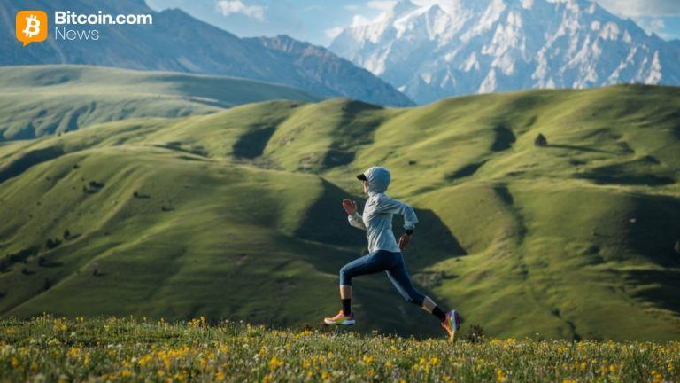 Bitcoin ETFs Roar Into Februar Mit $562 Million Inflow - BitRSS | Related Crypto Article