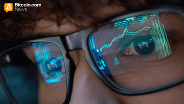 Bitcoin Consolidates Below $70K While Technicals Refuse to Pick a Side