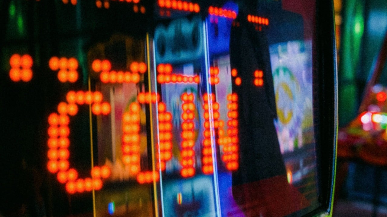 UK-Facing Crypto-Casino Network Goes Dark for 20 Hours as Slot Suppliers Exit