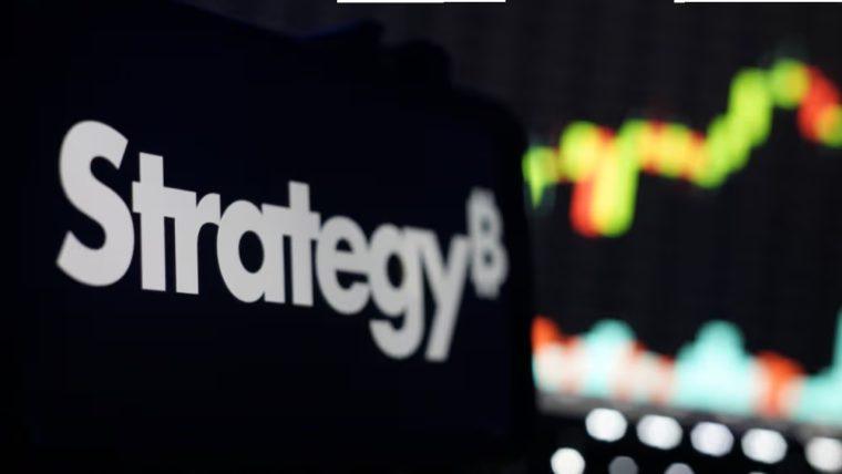 ‘A Good Time to Add More Dots’: Saylor Sparks Bitcoin Buy Buzz After Strategy’s Rare BTC Sale