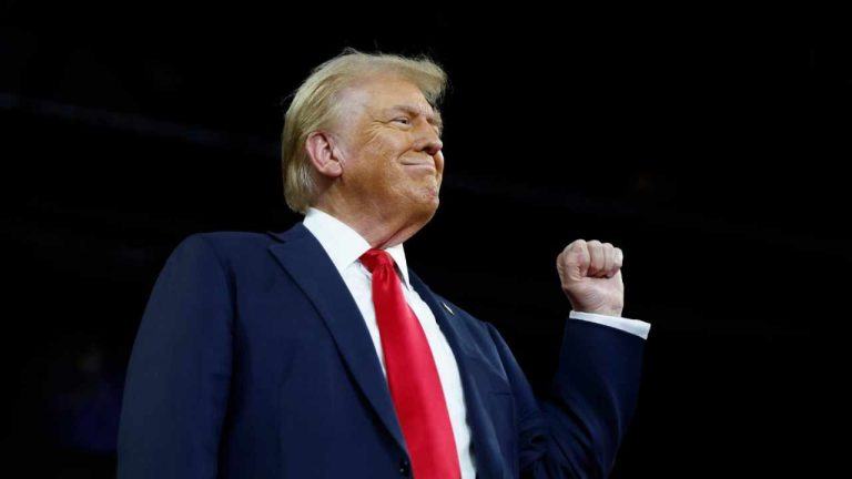 Senator Warren Presses Trump on Crypto Holdings