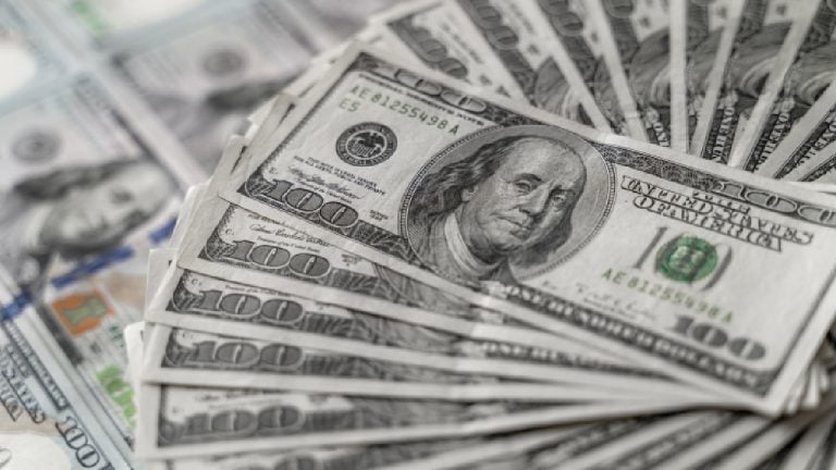 Will AI Dominance Keep the Dollar on Top via Stablecoins?