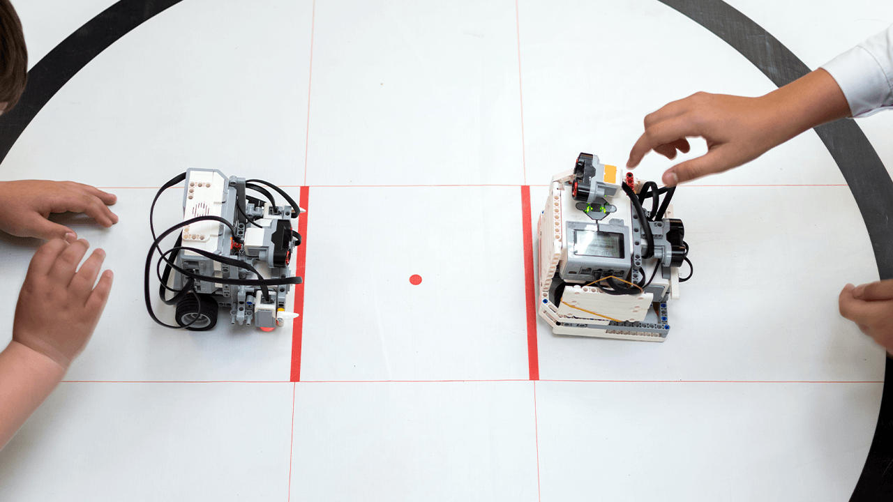 After 100 Hours of 3D Printing, a Student Built a Modular Arm for His Sister
