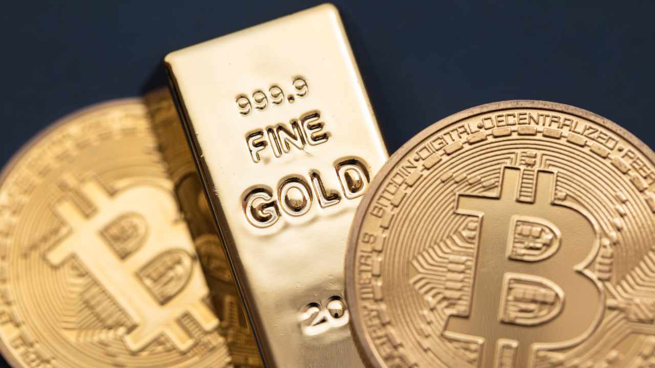 Bitcoin's Correlation With Gold Rises Above 50% as U.S. Debt Concerns Intensify