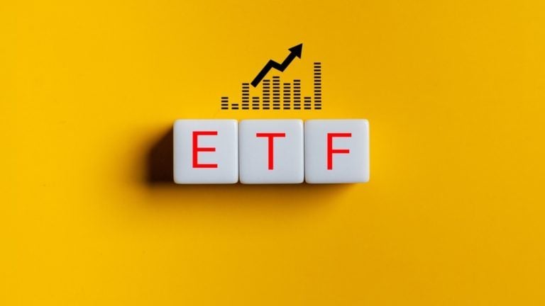 Bitcoin, Ether ETFs Add $453 Million as 6-Day Streak Extends