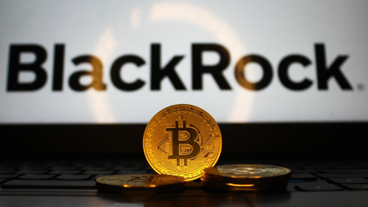 Blackrock Pulls 0M Into IBIT as Bitcoin ETFs Add 1M