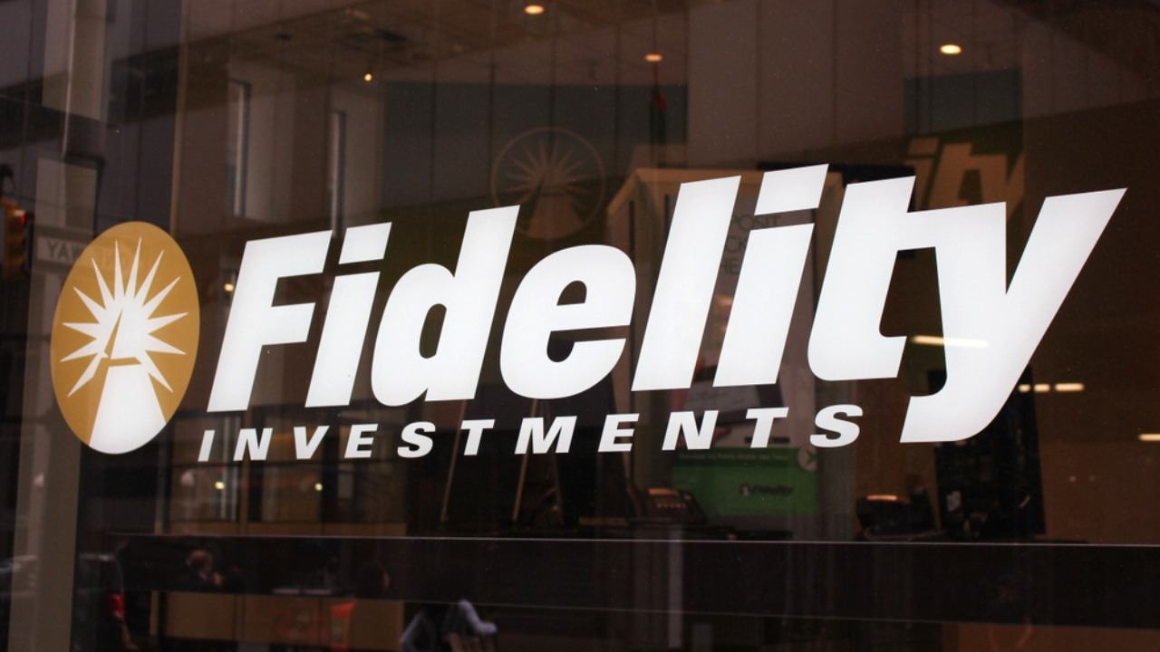 Fidelity Pulls .8M From FBTC as Bitcoin ETFs Turn Red Fidelity Pulls .8M From FBTC as Bitcoin ETFs Turn Red