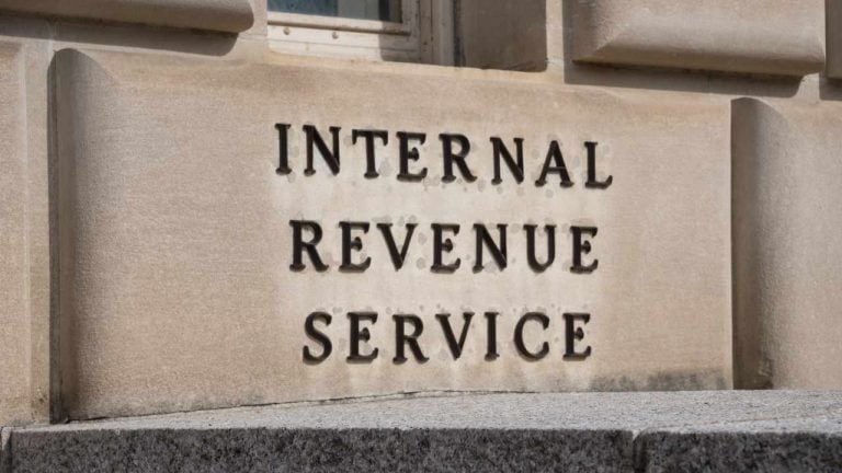 IRS Warns Fake Crypto Letters Target Wallets and Personal Data
