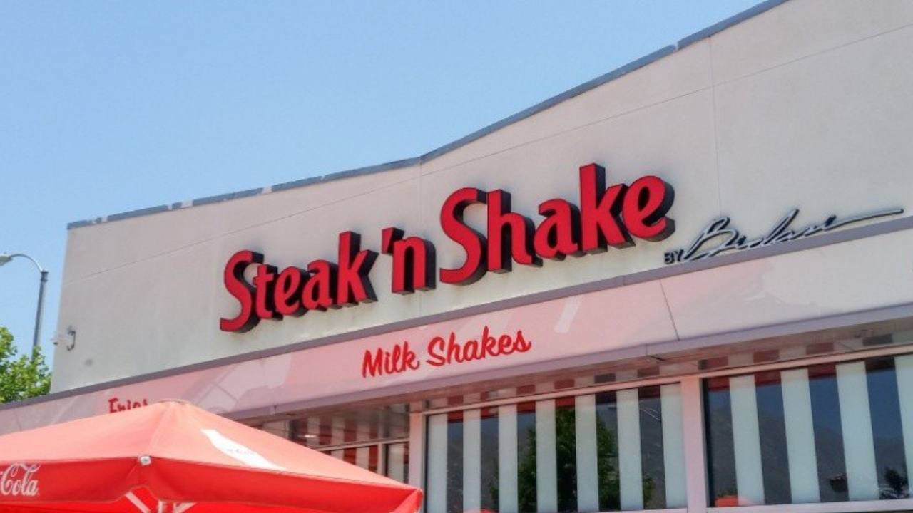 Why a Famous Burger Chain Now Calls Itself a ‘Bitcoin Company’