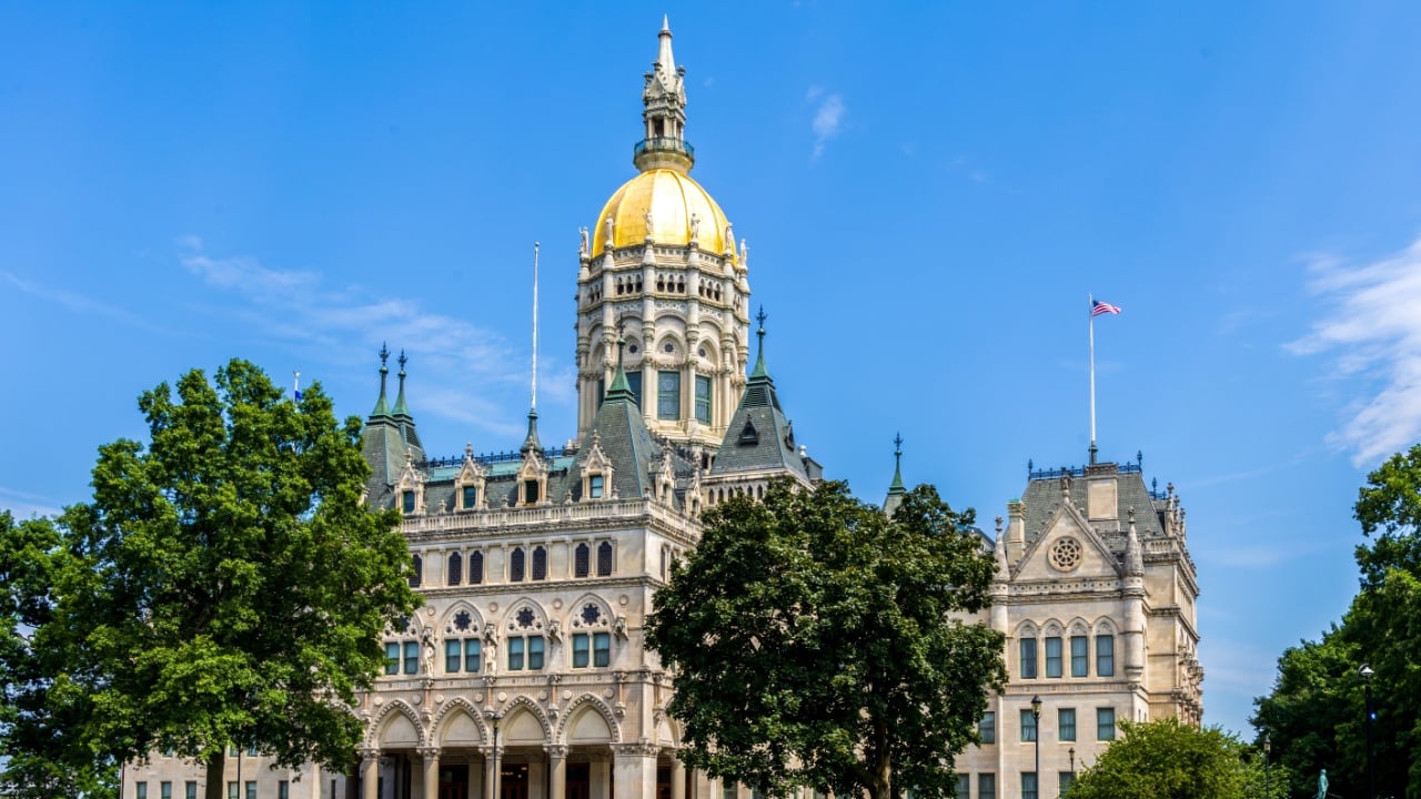 Connecticut AG Issues Crypto Alert After Investor Loses $200K