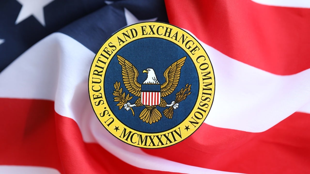 Ex-SEC Official Challenges Agency's Crypto Deregulation Plan as Illegal Overreach