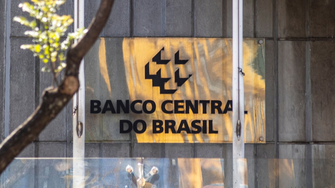 Binance and Itaú File for Crypto Licenses in Brazil Ahead of October 30 Deadline