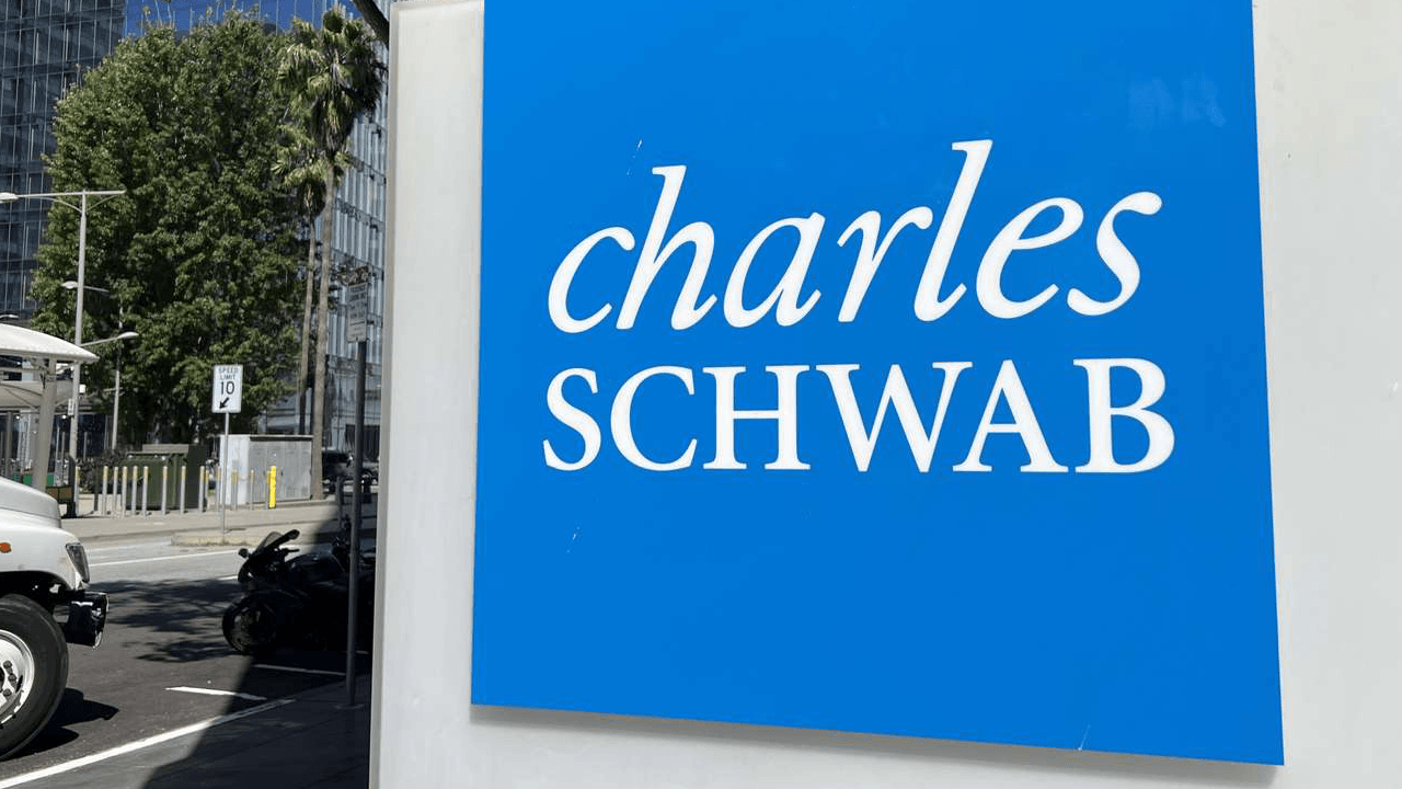 Charles Schwab Completes Crypto Rollout to Retail Investors, Eyes New Revenue Stream
