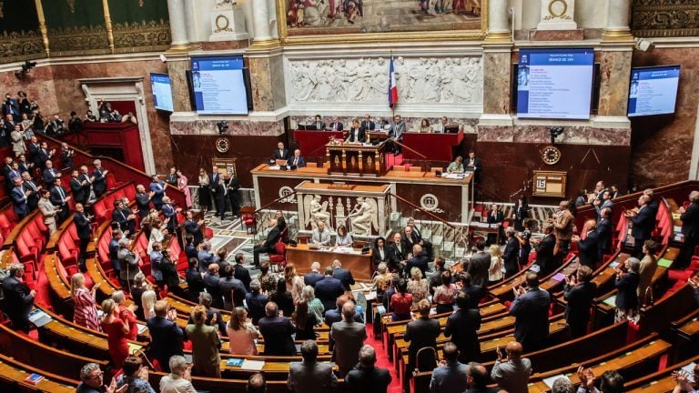 French Committee Backs Tax on Crypto-to-Stablecoin Swaps From 2027
